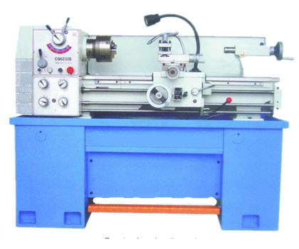 Cq6232e CNC αντι τόρνος ακρίβειας μετάλλων δόνησης υψηλής ταχύτητας τόρνου μετάλλων 1