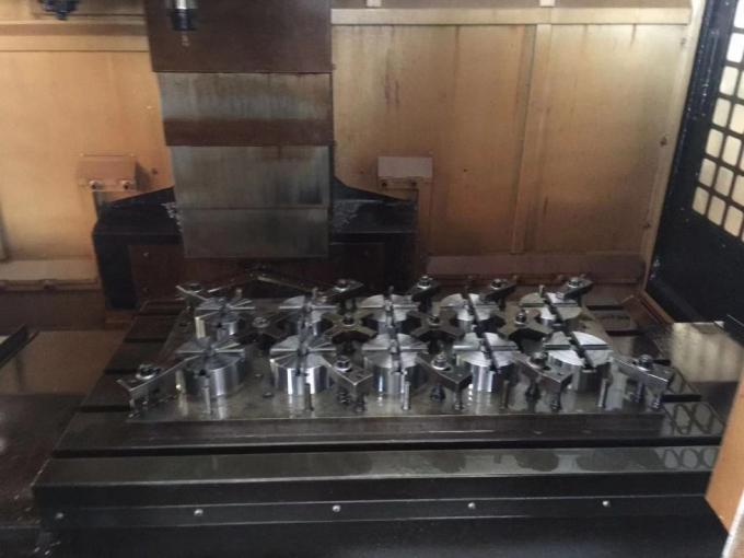 Ηλεκτρικός CNC Cnc υψηλής ακρίβειας τόρνου Mt6 μετάλλων τόρνος με το σύστημα ελέγχου προγράμματος 1