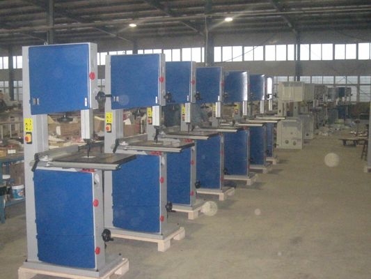 3500W η ζώνη είδε την πριονοκορδέλλα 380V ηλεκτρικής δύναμης 3hp τεμνουσών μηχανών