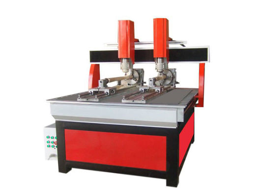 1500w ο βιομηχανικός Cnc πίνακας δρομολογητών προσάρμοσε την τρισδιάστατη ξύλινη Cnc μηχανή