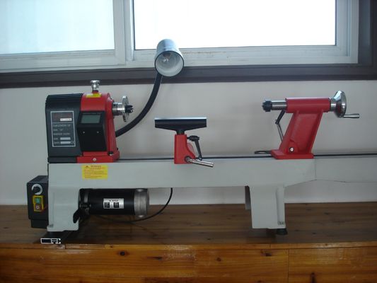 Τραχιά στροφή 500rpm δομών χυτοσιδήρου τόρνου ταχύτητας μεταβλητή μικρή ξύλινη