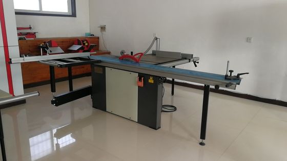 Βαρέων καθηκόντων ξύλινο πριόνι επιτραπέζιας επιτροπής πιέζοντας μηχανών 220V ηλεκτρικό