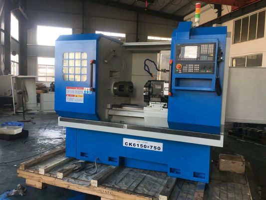 Επίπεδο κρεβάτι 400mm Cnc γυρίζοντας τόρνος ο οριζόντιος ISO 9001 Hardway μετάλλων